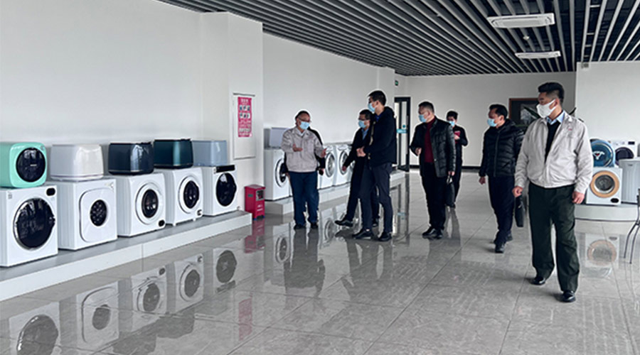 分享交流！鶴山市領(lǐng)導(dǎo)以及書(shū)記一同到訪(fǎng)金環(huán)電器